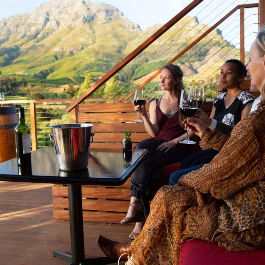 Alluvia Boutique Winery & Luxury Accommodation Stellenbosch Kültér fotó Wine tasting at the San Luis Obispo Vintners' Association